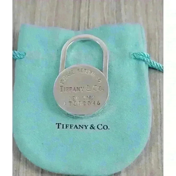 Tiffany & Co Vintage Sterling Silver Return to Tiffany Padlock Keyring - Picture 1 of 12